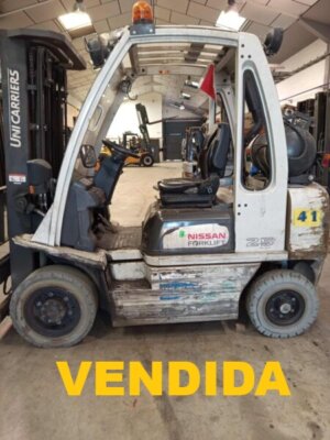 CARRETILLA ELEVADORA GAS NISSAN