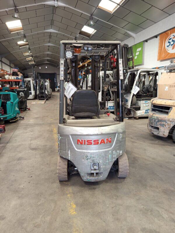 CARRETILLA ELEVADORA ELÉCTRICA NISSAN 6