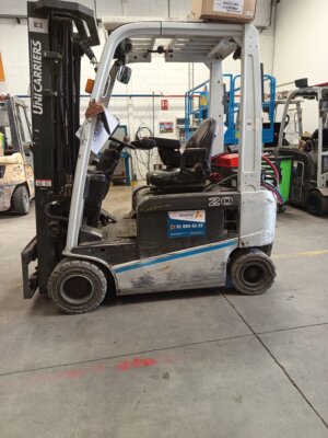 CARRETILLA ELEVADORA ELÉCTRICA NISSAN 11