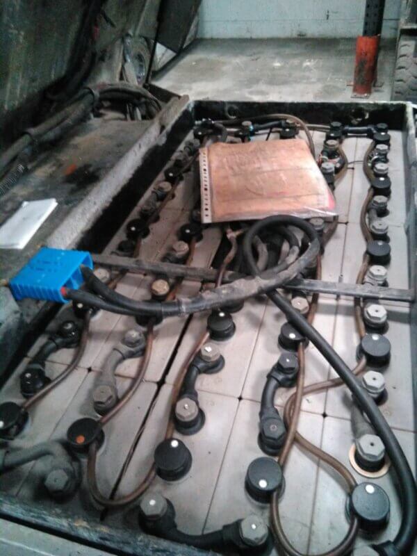 CARRETILLA ELEVADORA ELÉCTRICA NISSAN 10
