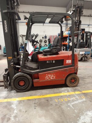 Carretilla elevadora eléctrica nissan