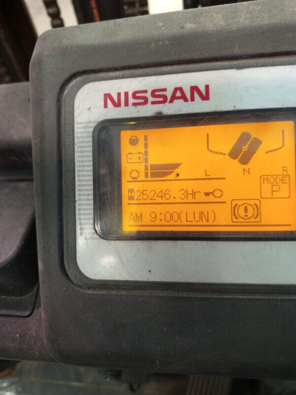 CARRETILLA ELEVADORA TRICICLO ELÉCTRICA NISSAN