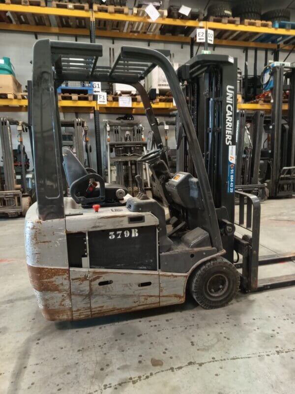 CARRETILLA ELEVADORA TRICICLO ELÉCTRICA NISSAN