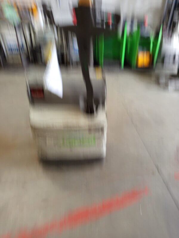 TRANSPALETA ELECTRICA UNICARRIERS