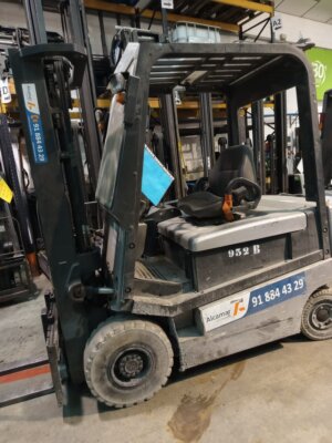 CARRETILLA ELEVADORA ELÉCTRICA NISSAN