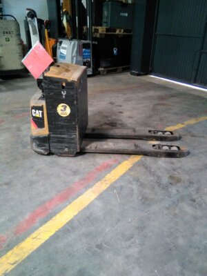 TRANSPALETA ELECTRICA CAT NPP20N2