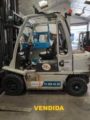 CARRETILLA ELEVADORA DIÉSEL NISSAN