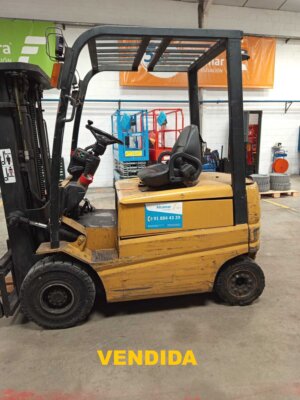 CARRETILLA ELEVADORA ELÉCTRICA TOYOTA