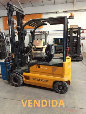 CARRETILLA ELEVADORA ELÉCTRICA KOMATSU MATRICULADA